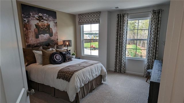 840 Point Place Drive, Loganville, GA 30052