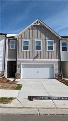 840 Point Place Drive, Loganville, GA 30052