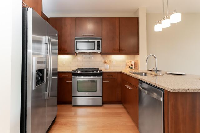 200 Manufacturers Road Apt 328, Chattanooga, TN 37405