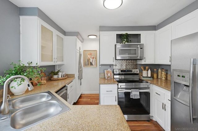 2746 Ariane 148, San Diego, CA 92117