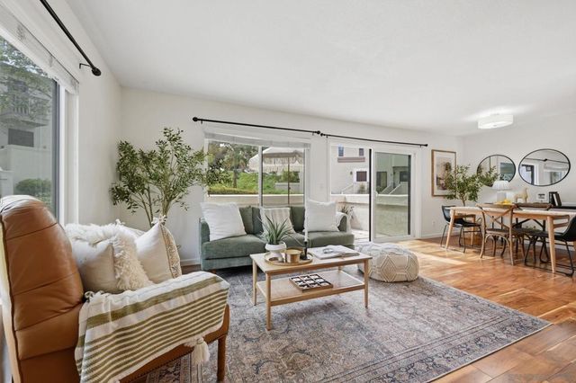 2746 Ariane 148, San Diego, CA 92117