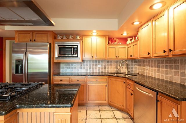 304 S Circle Drive, Palatine, IL 60067