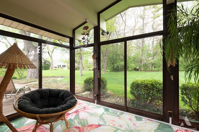 304 S Circle Drive, Palatine, IL 60067