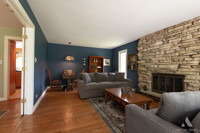 304 S Circle Drive, Palatine, IL 60067