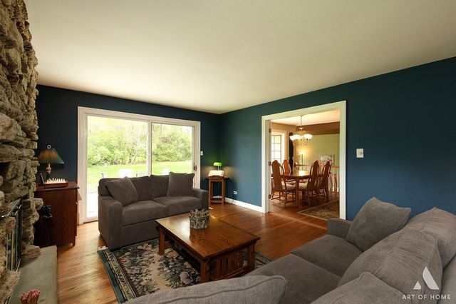 304 S Circle Drive, Palatine, IL 60067