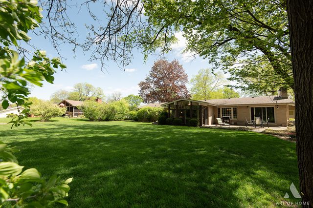304 S Circle Drive, Palatine, IL 60067