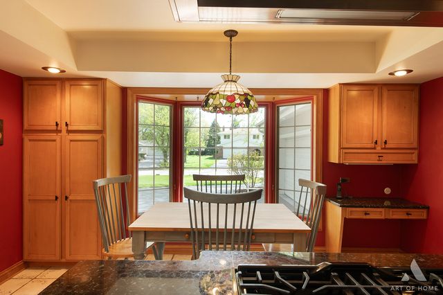 304 S Circle Drive, Palatine, IL 60067