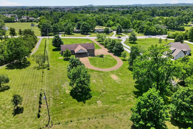 1174 Highway 25, Gallatin, TN 37066