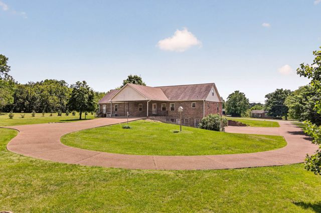 1174 Highway 25, Gallatin, TN 37066