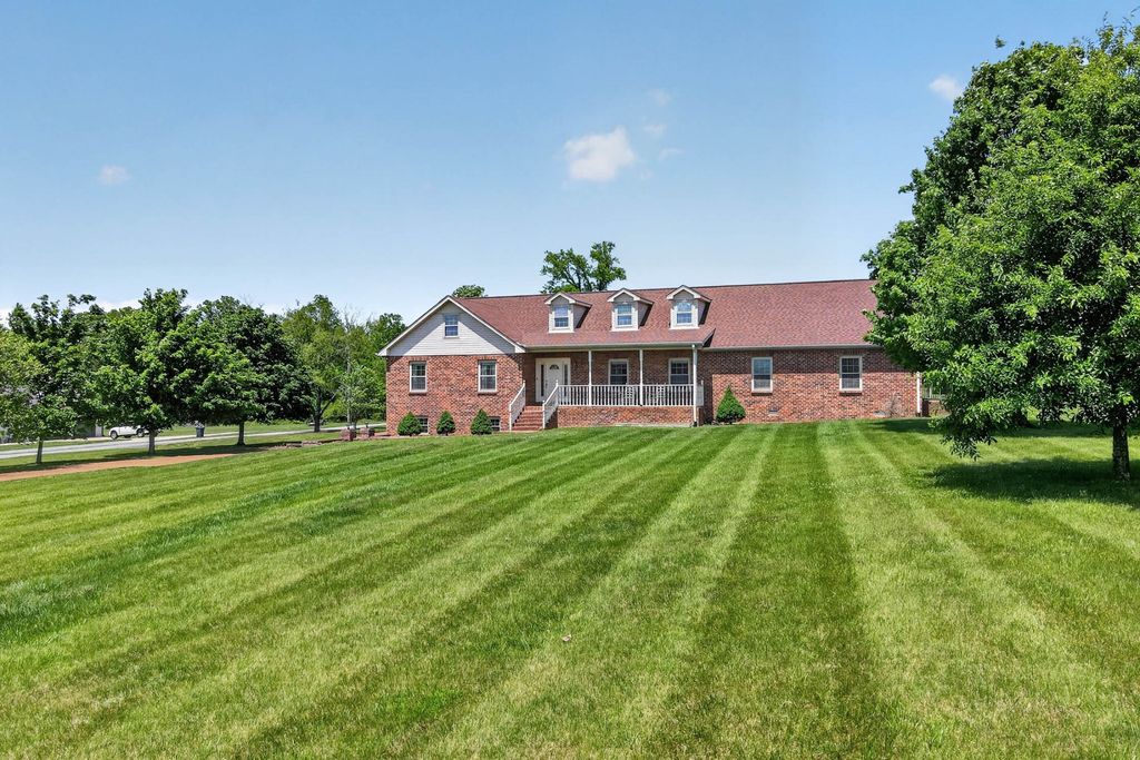 1174 Highway 25, Gallatin, TN 37066