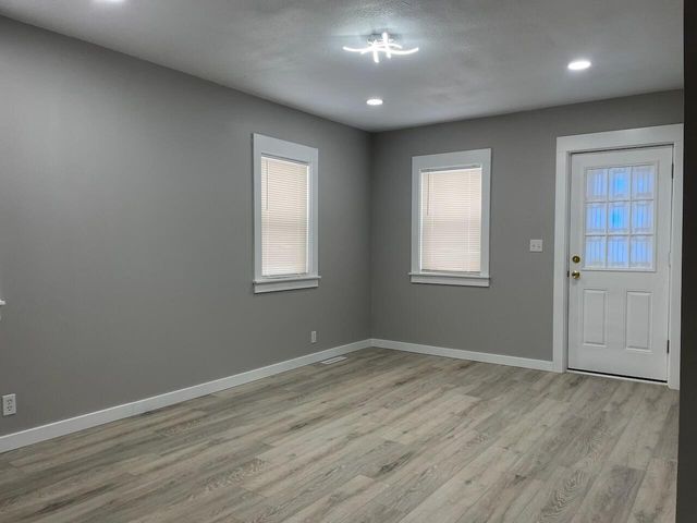 530 Mckeighan Avenue, Flint, MI 48507