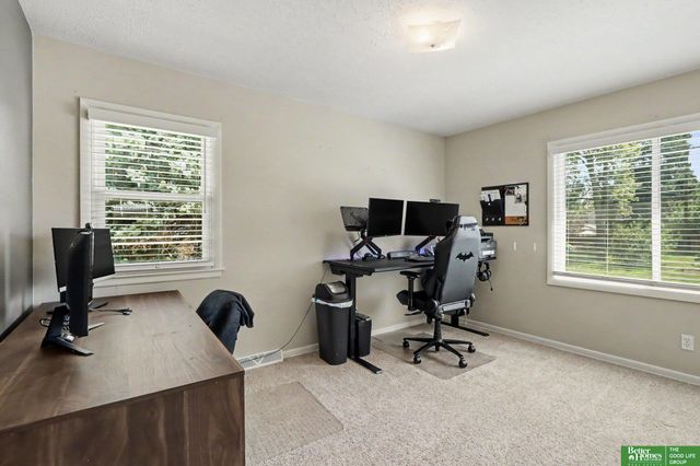 822 Tipperary Drive, Papillion, NE 68046