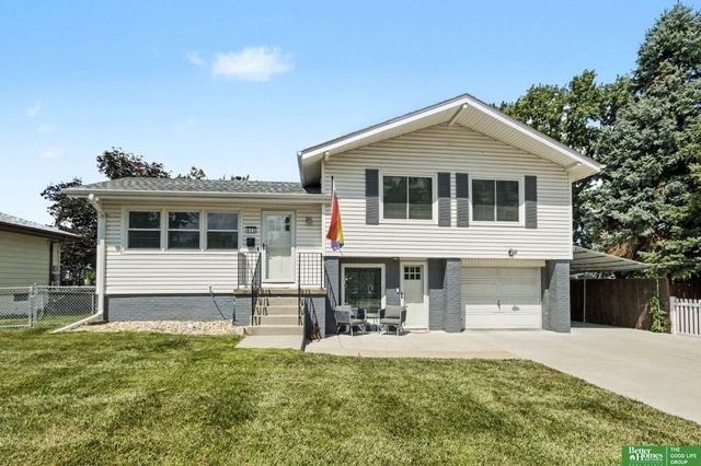 822 Tipperary Drive, Papillion, NE 68046