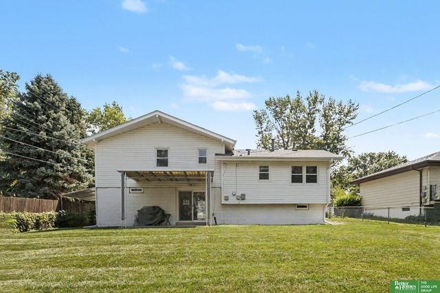 822 Tipperary Drive, Papillion, NE 68046