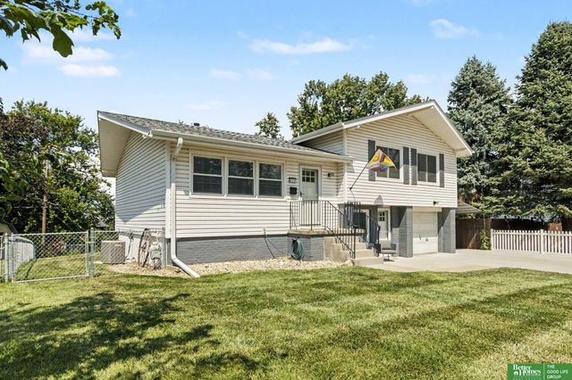 822 Tipperary Drive, Papillion, NE 68046