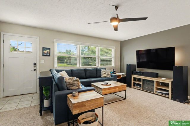 822 Tipperary Drive, Papillion, NE 68046