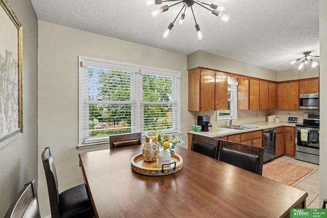 822 Tipperary Drive, Papillion, NE 68046