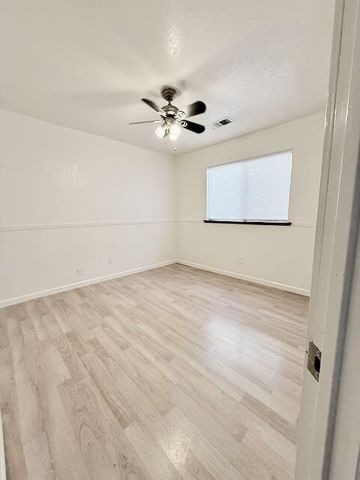 1612 N Norman Drive, Visalia, CA 93292