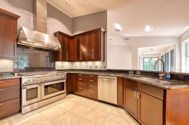 1 Kepner Dr, Boynton Beach, FL 33435