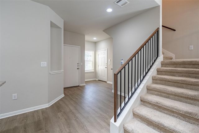 516 E Slaughter LN 1901, Austin, TX 78744