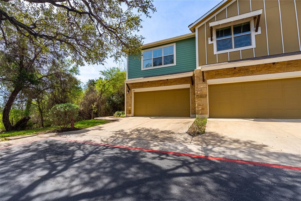 516 E Slaughter LN 1901, Austin, TX 78744