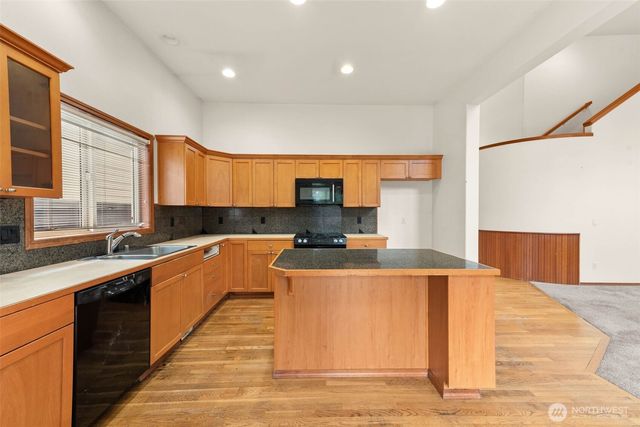 25022 235th Court SE, Maple Valley, WA 98038