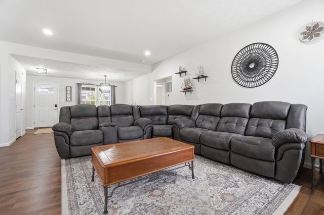 1200 Scarlet Oak Drive 1200 Scarlet Oak Drive, Tipp City, OH 45371