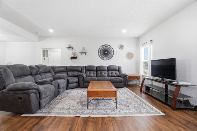 1200 Scarlet Oak Drive 1200 Scarlet Oak Drive, Tipp City, OH 45371