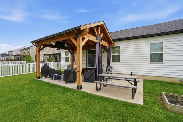 1200 Scarlet Oak Drive 1200 Scarlet Oak Drive, Tipp City, OH 45371