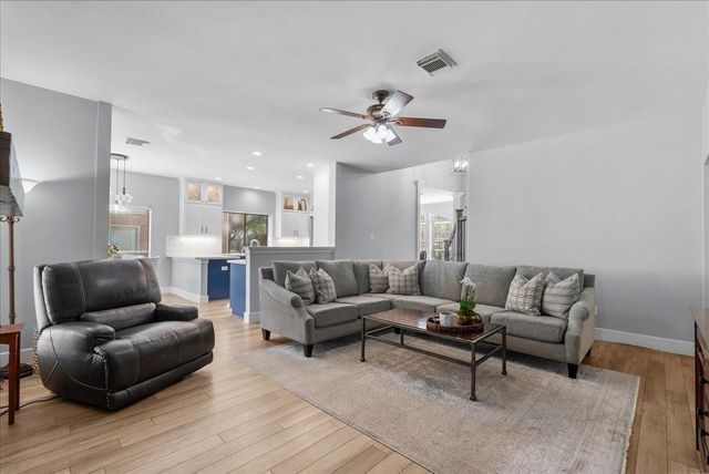 2026 Pembroke Bay Drive, League City, TX 77573