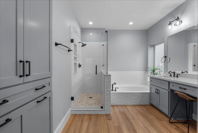 2026 Pembroke Bay Drive, League City, TX 77573