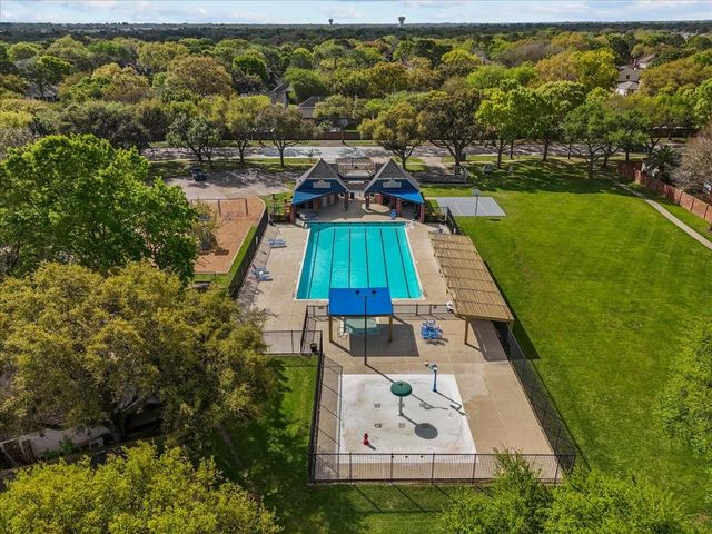 2026 Pembroke Bay Drive, League City, TX 77573