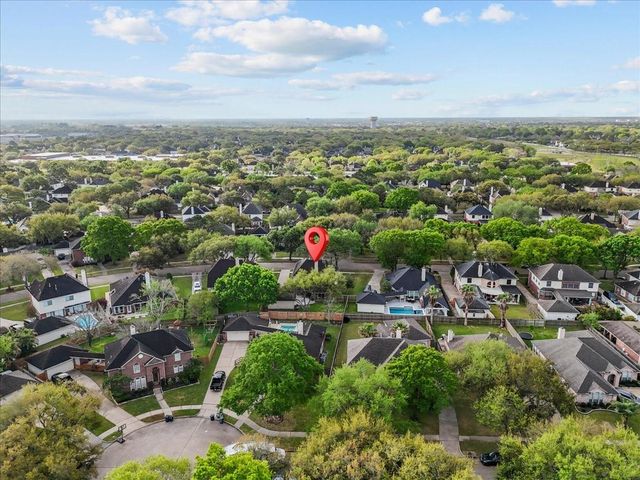 2026 Pembroke Bay Drive, League City, TX 77573