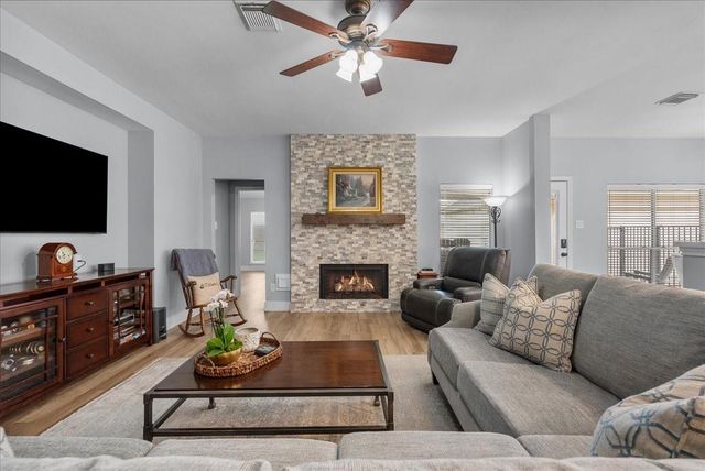 2026 Pembroke Bay Drive, League City, TX 77573