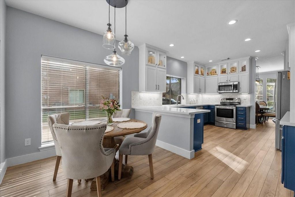 2026 Pembroke Bay Drive, League City, TX 77573