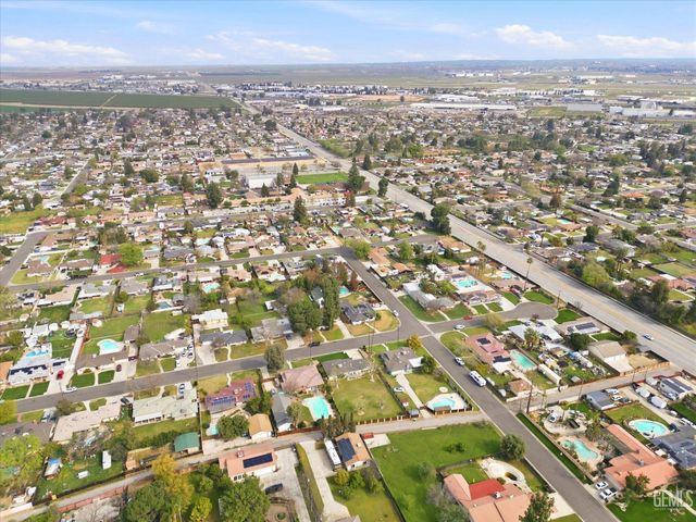 6619 Desmond Court, Bakersfield, CA 93308