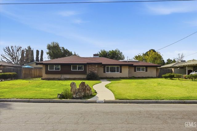 6619 Desmond Court, Bakersfield, CA 93308