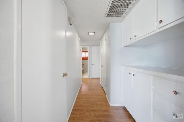 6619 Desmond Court, Bakersfield, CA 93308