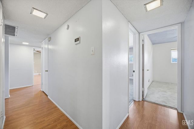 6619 Desmond Court, Bakersfield, CA 93308