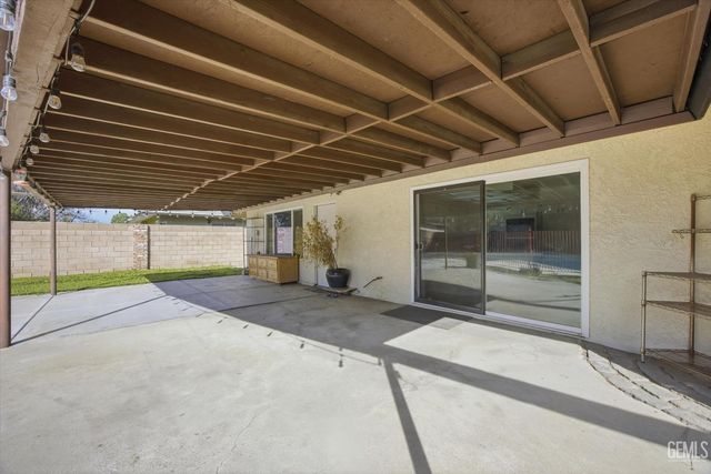 6619 Desmond Court, Bakersfield, CA 93308