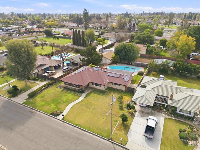 6619 Desmond Court, Bakersfield, CA 93308