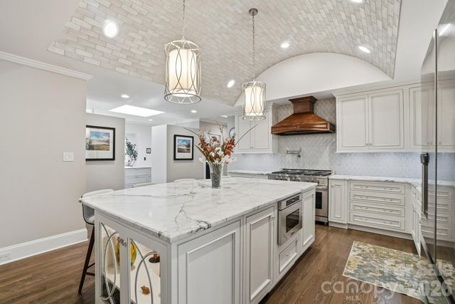 5023 Gorham Drive, Charlotte, NC 28226