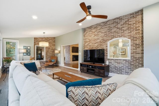 5023 Gorham Drive, Charlotte, NC 28226