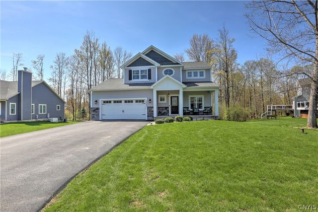 3002 Verona Court, Lysander, NY 13027
