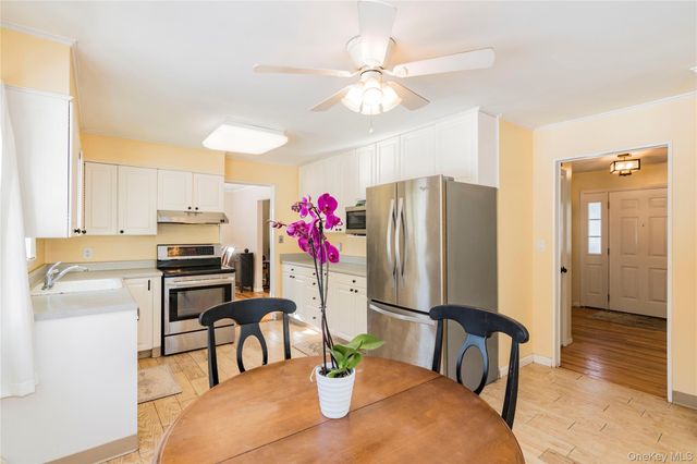 16 Saddle Ridge Drive, Hopewell Junction, NY 12533