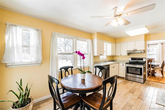 16 Saddle Ridge Drive, Hopewell Junction, NY 12533