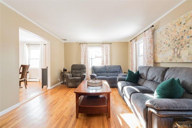 16 Saddle Ridge Drive, Hopewell Junction, NY 12533