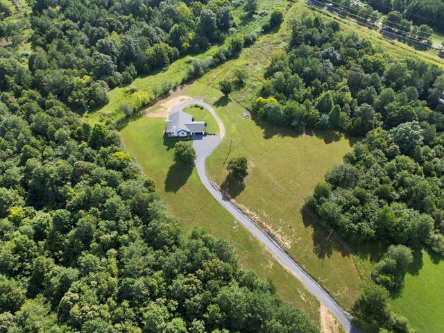 7421 Rabbit Lane, Birchwood, TN 37308