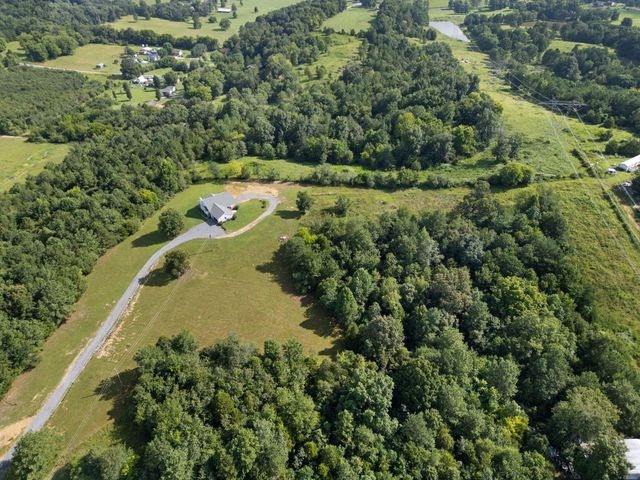 7421 Rabbit Lane, Birchwood, TN 37308