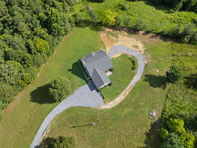 7421 Rabbit Lane, Birchwood, TN 37308